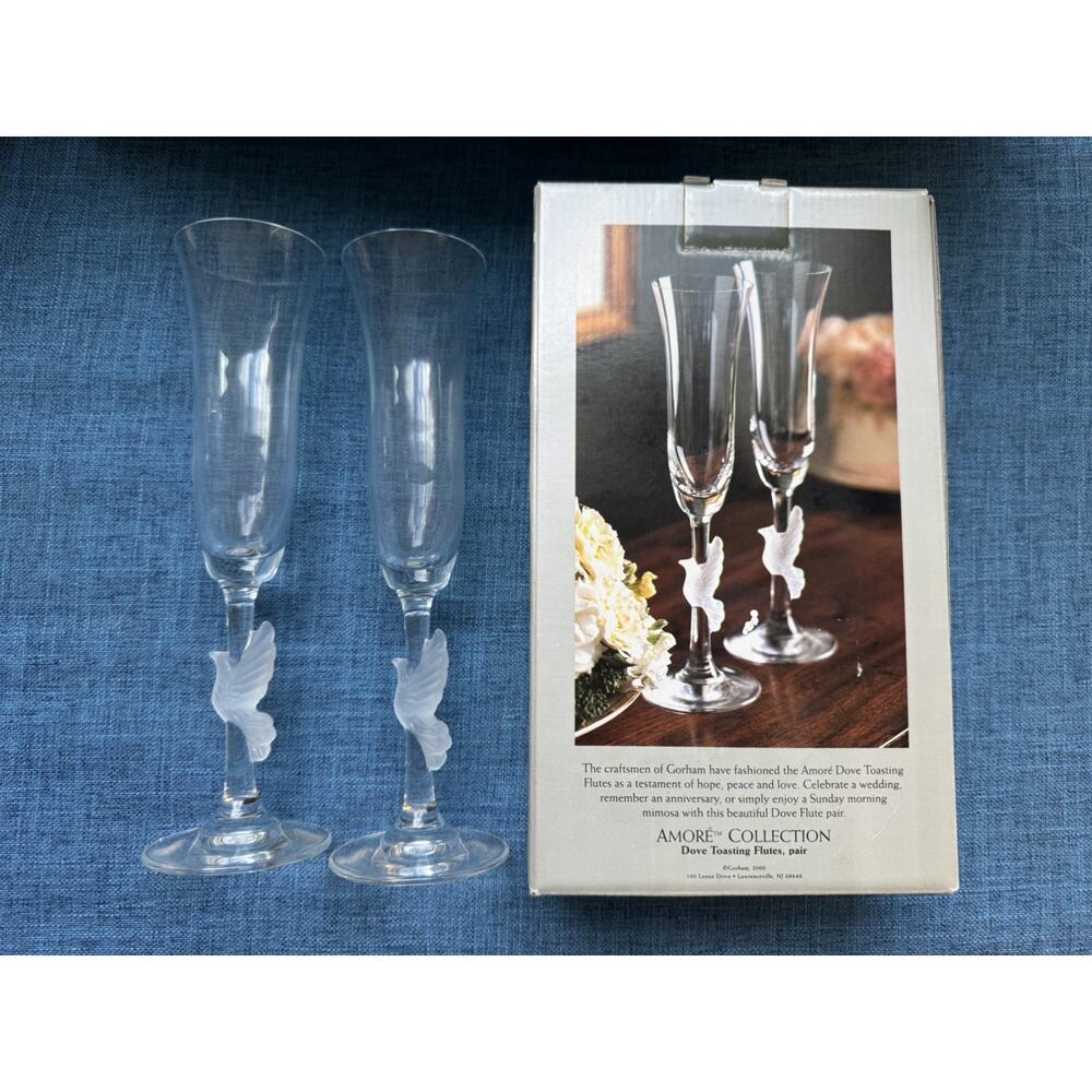 Gorham Amore Collection Dove Toasting Flutes Pair Crystal New Open Box